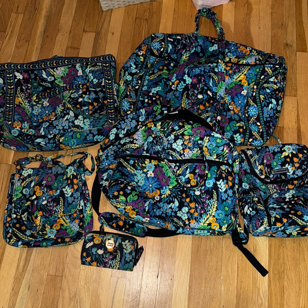 6 piece Vera Bradley travel set